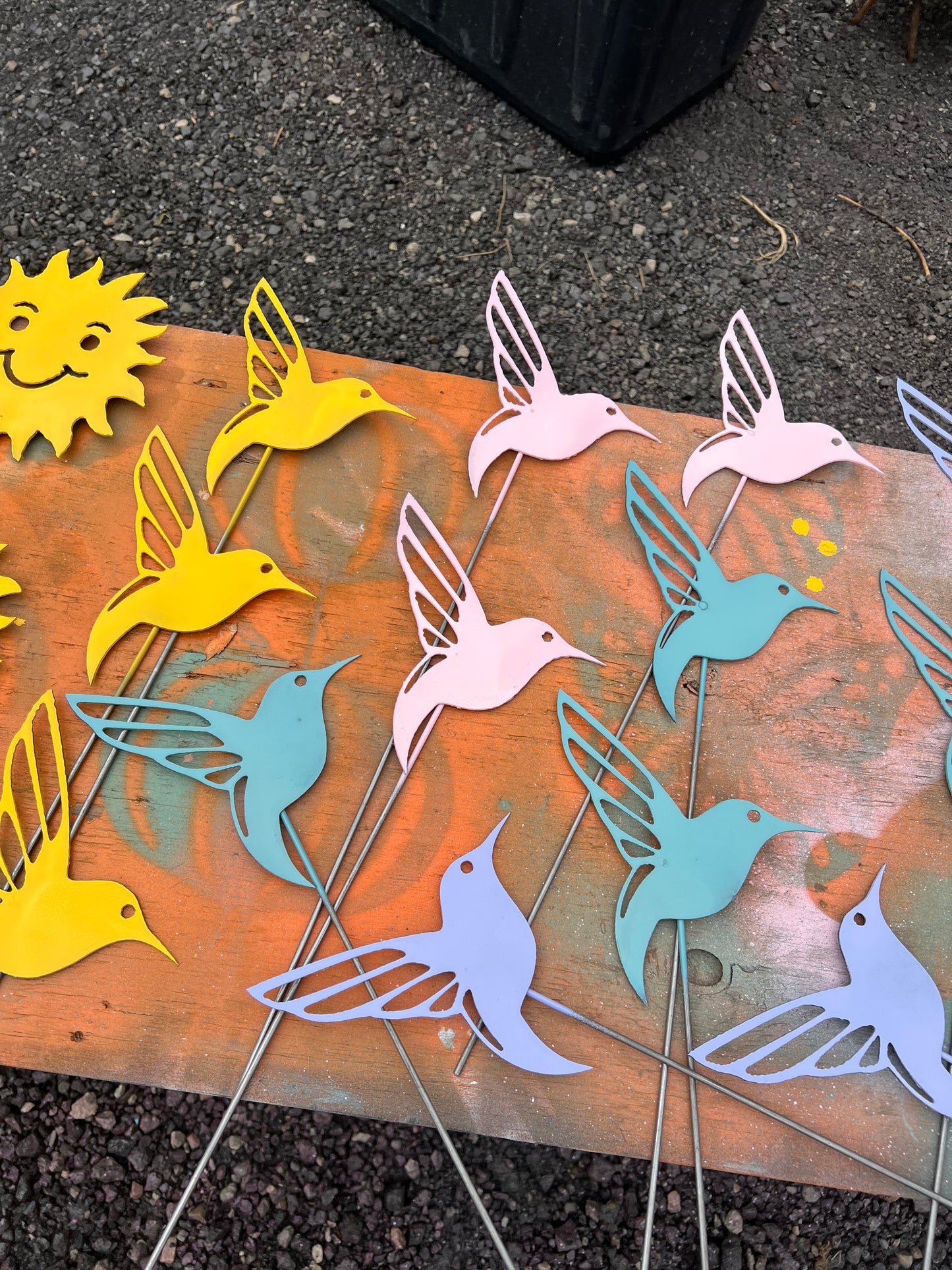 Mini hummingbird yard stake