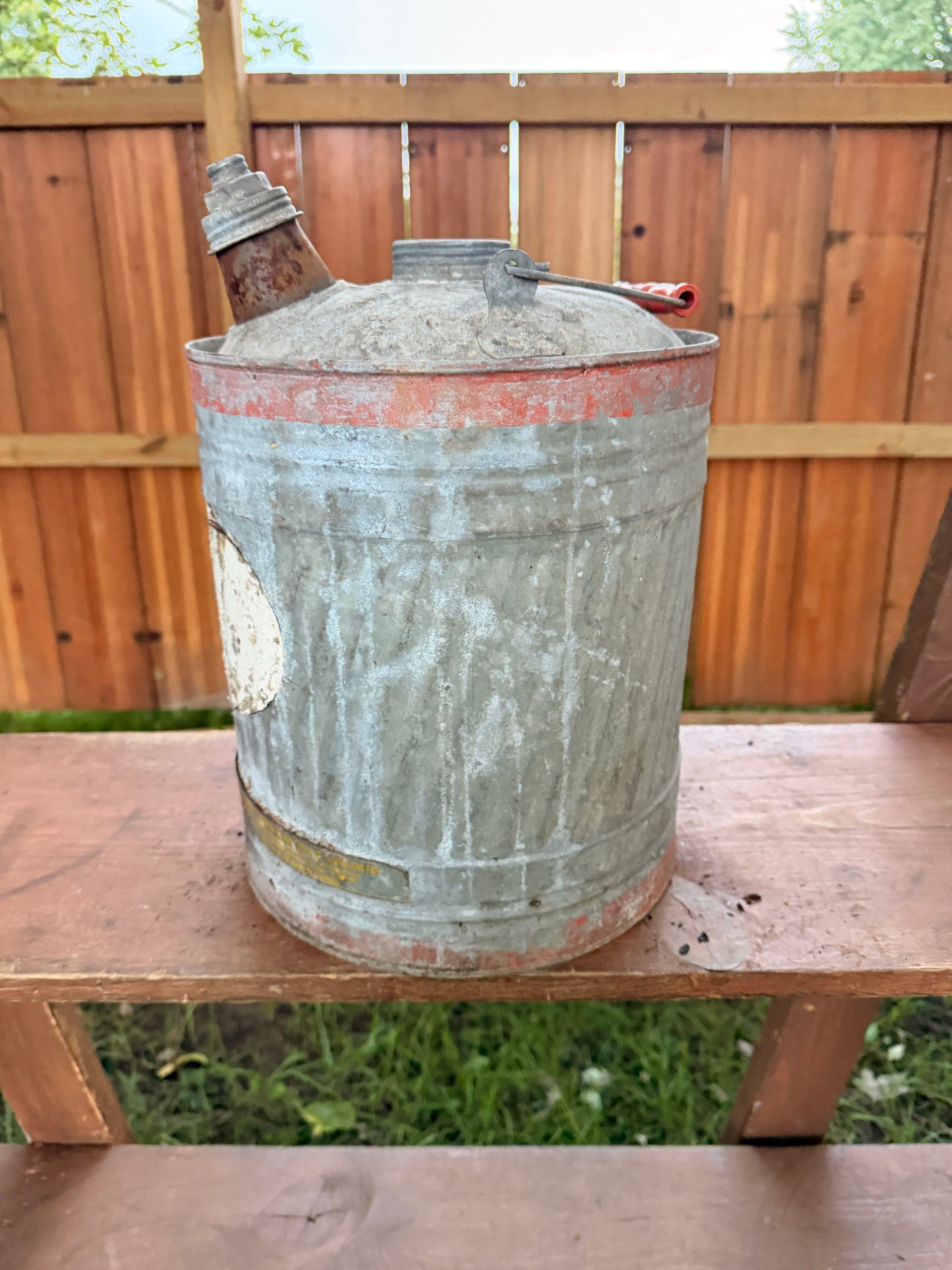 Hand cut gas can Jack-o-lantern C10
