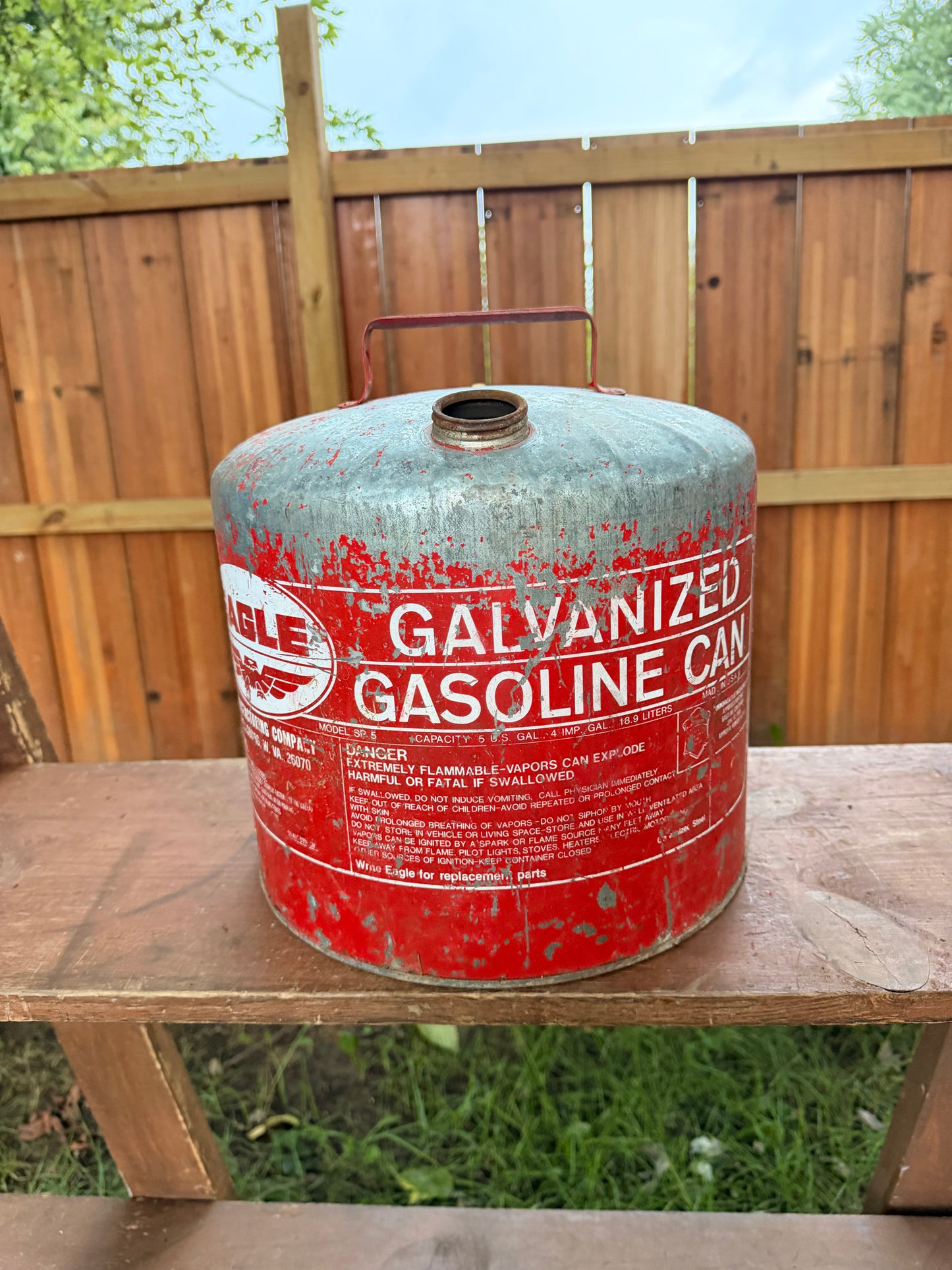 Hand cut gas can Jack-o-lantern C3