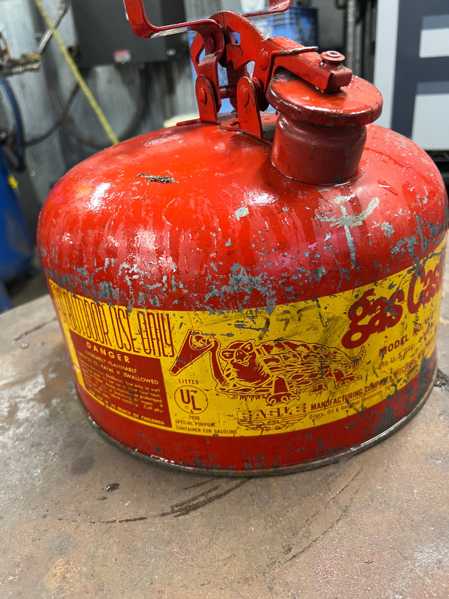 Squatty gas can jack-o-lantern please read description