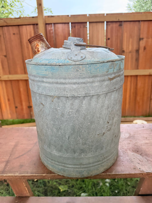 Hand cut gas can Jack-o-lantern C11