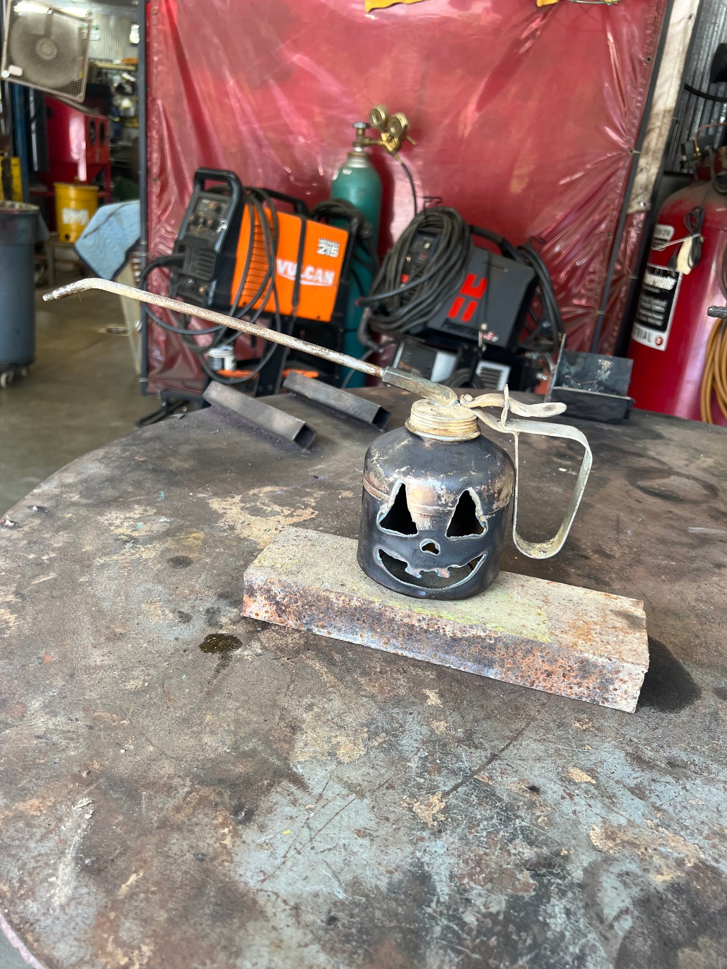 Jack-o-lantern Oiler oil can B9