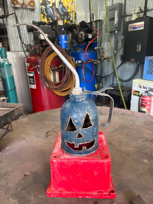 Vintage Jack-o-lantern Oiler A2