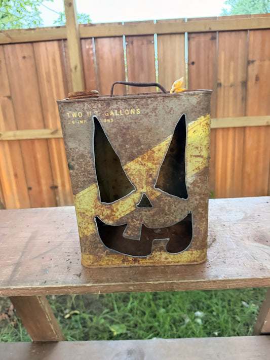 Hand cut gas can Jack-o-lantern C24