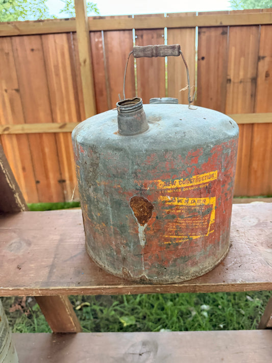 Hand cut gas can Jack-o-lantern C19