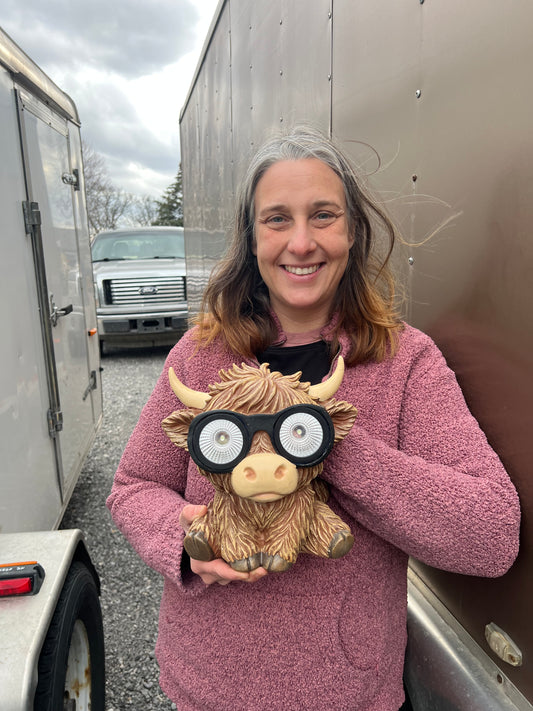 Highland cow solar light