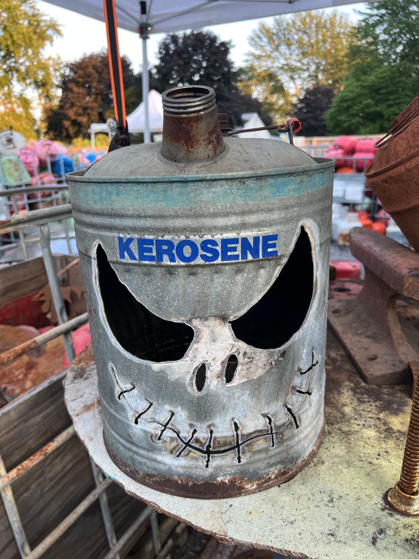 Vintage gas can Jack-o-lantern silver jack skeleton