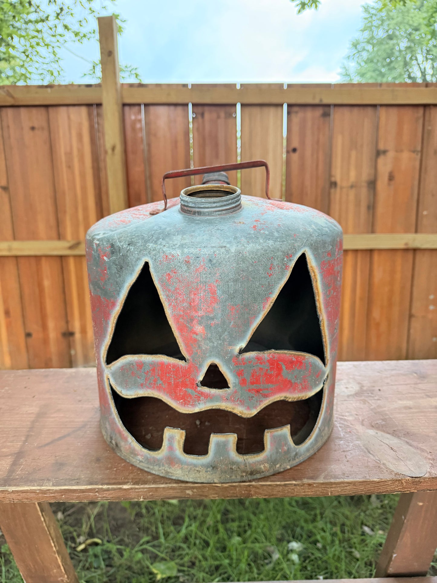 Hand cut gas can Jack-o-lantern C2