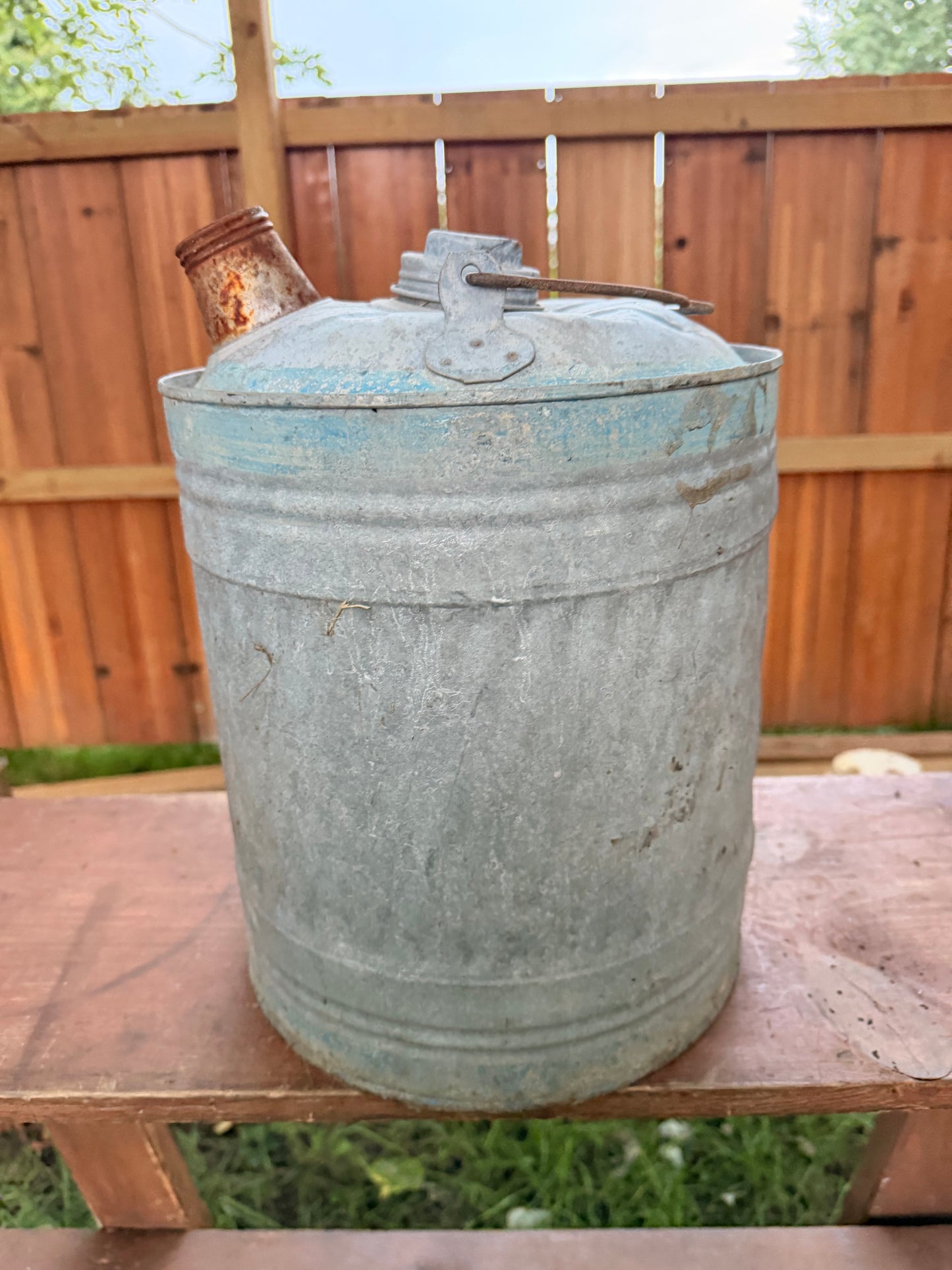 Hand cut gas can Jack-o-lantern C11