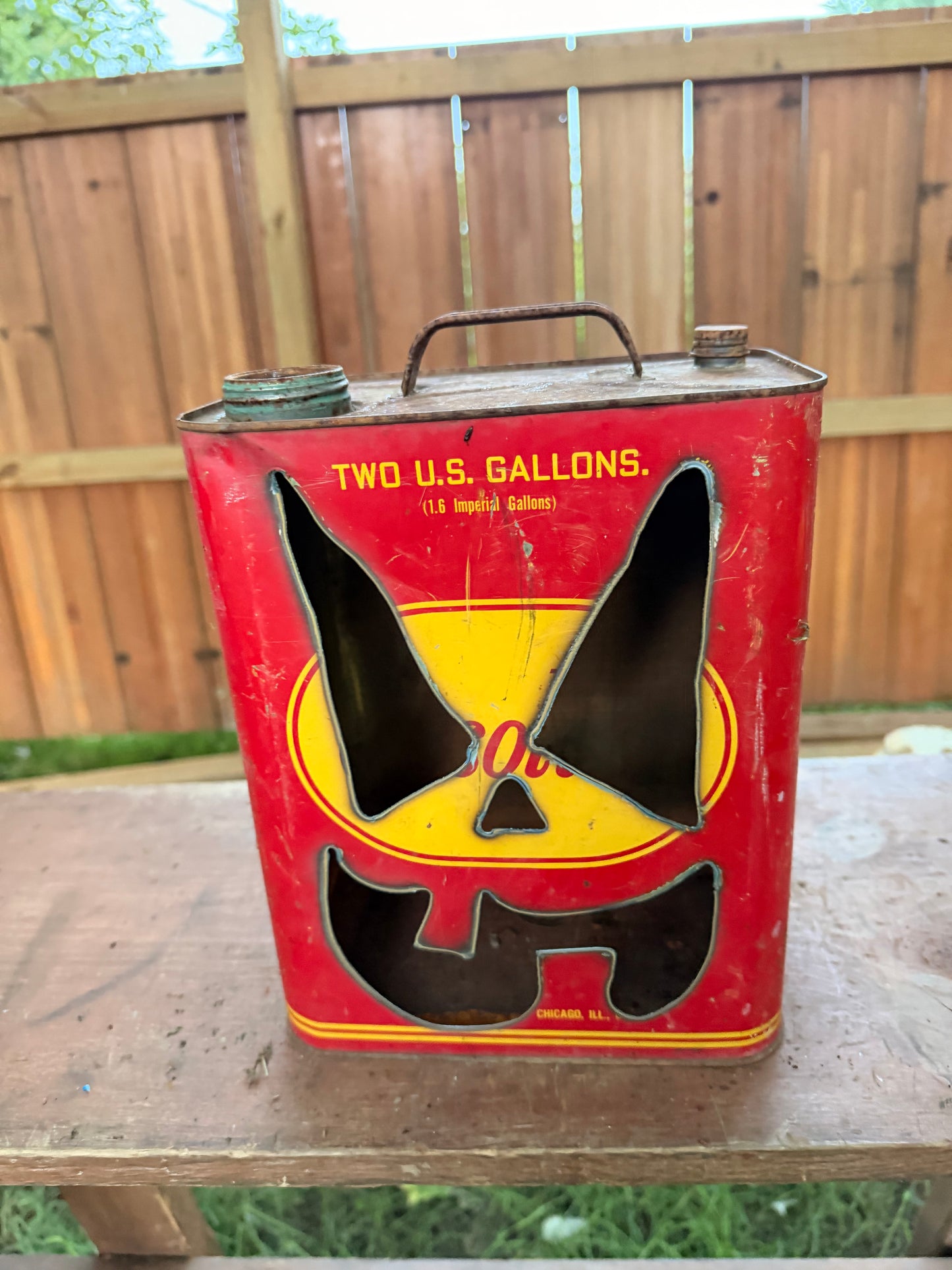 Hand cut gas can Jack-o-lantern C25