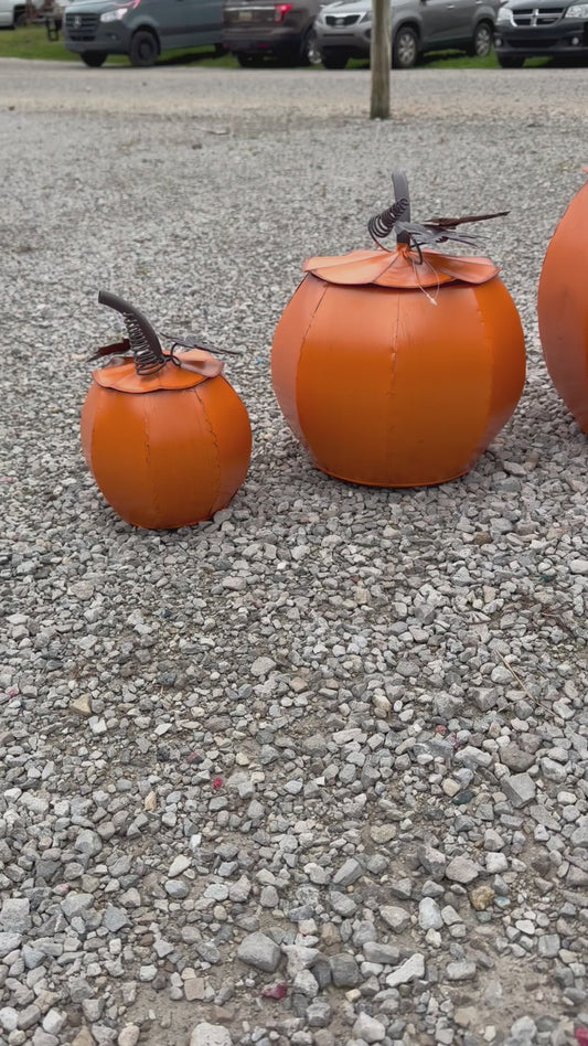 Giant pumpkin set of 4 nesting